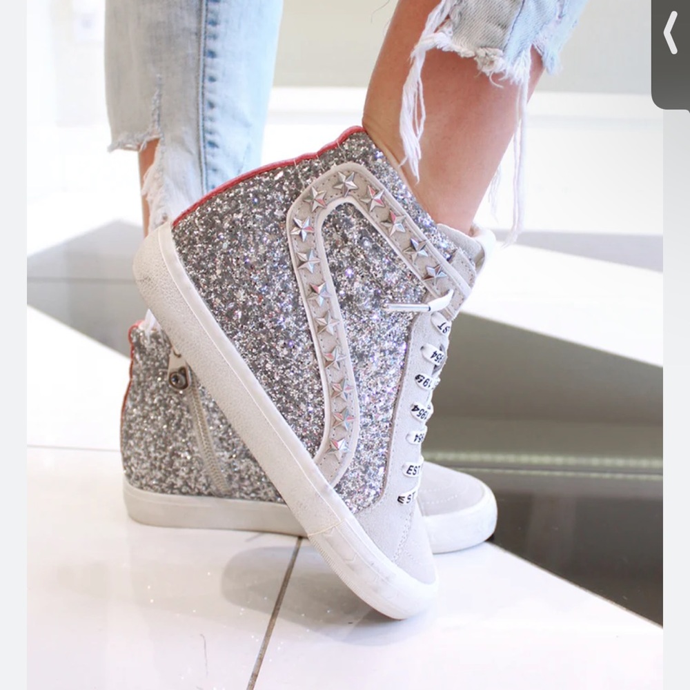Vintage Havana sneakers - lightly worn -